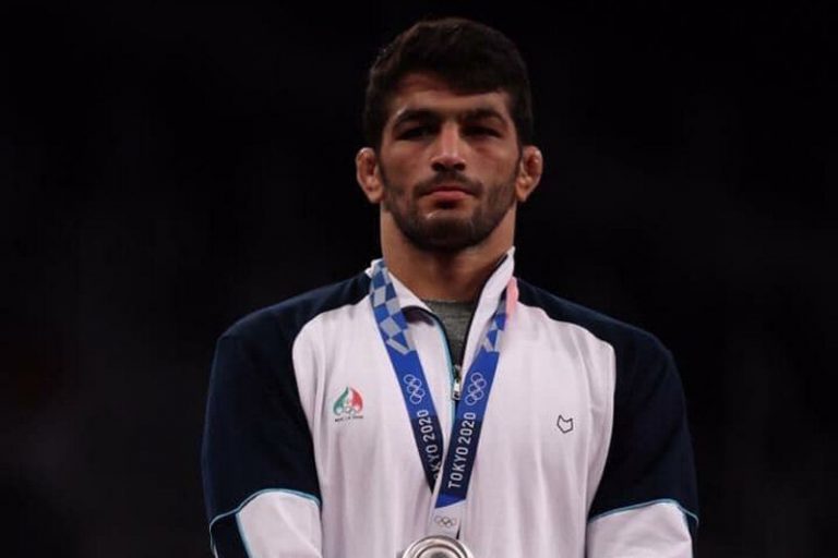 عکس | اخم حسن یزدانی روی سکو نایب قهرمانی المپیک