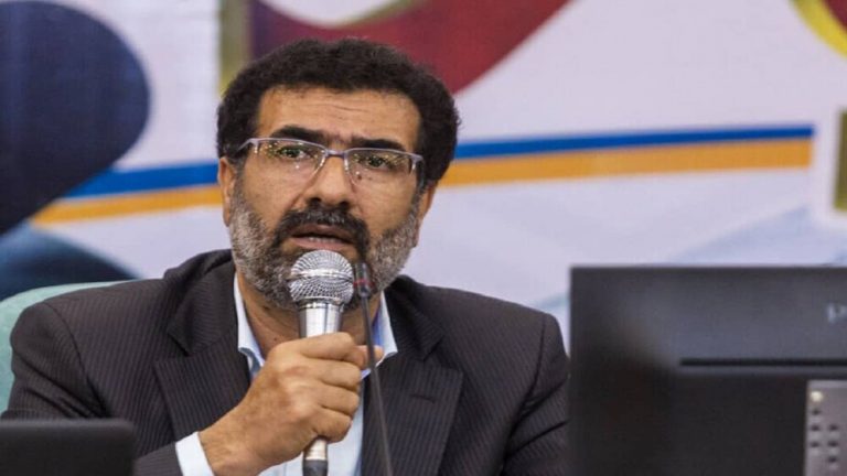 انجام نمونه گیری کرونا در مناطق سختگذر بام ایران