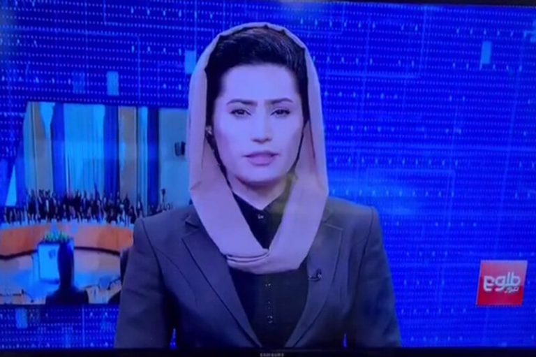 ببینید | بازگشت زنان به تلویزیون افغانستان