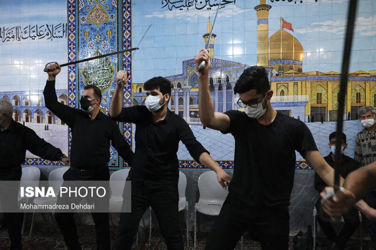 تصاویر | شمشیرگردانی شب عاشورا – شیراز