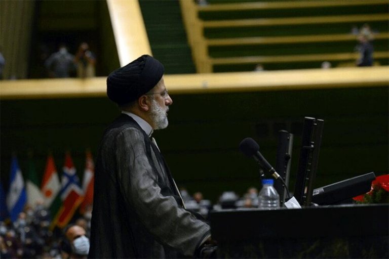 ببینید | توضیح رئیسی به مجلس در مورد ویژگیهای مورد توجه در انتخاب وزرای پیشنهادی