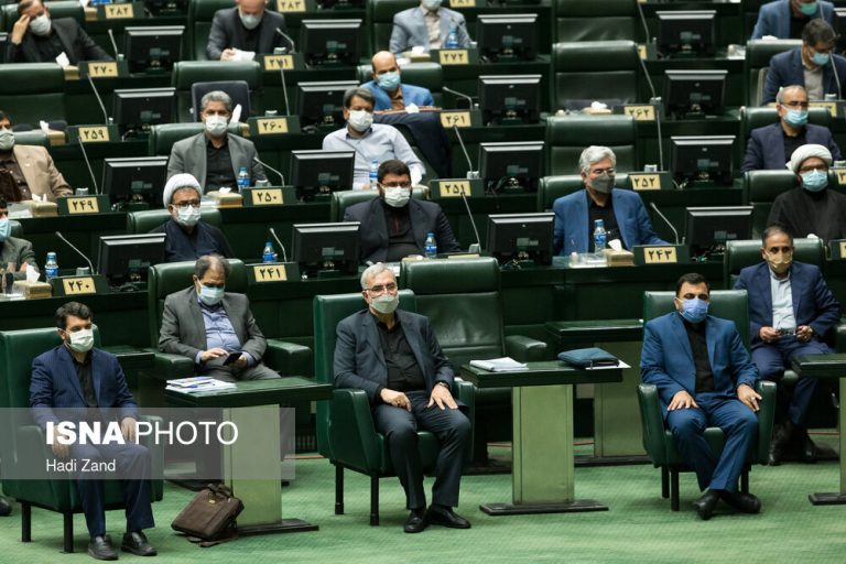 مخالفان باغگلی: آدمی را که آموزش ندیده برای جنگ فرستادید؟/ او نمیتواند حتی مدیر مدرسه باشد