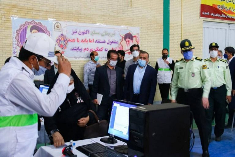 همراهی مدافعین امنیت با کادر درمان در اوج بحران کرونا در یزد