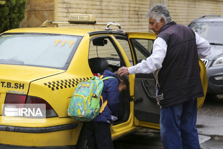 رانندگان سرویس مدارس واکسینه میشوند