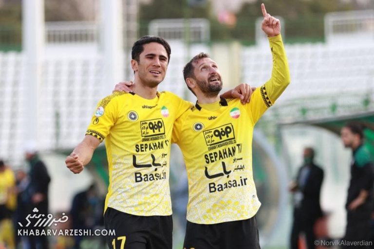 هنوز زود است بخواهم به خداحافظی فکر کنم/ قبول ندارم که قهرمان فصل نقل و انتقالات شدهایم