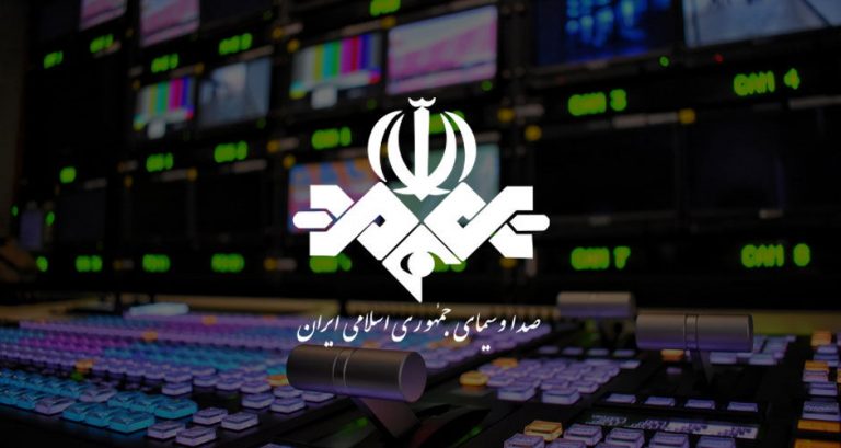 عکس| مجری معروف تلویزیون با ۲۰ هزار تومان استقلالی شد!