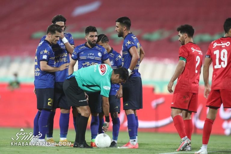 امیدوارم پرسپولیس و استقلال ببازند و حذف شوند!