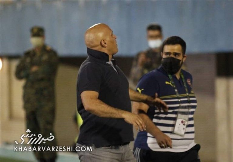 هواداران آبادانی خطاب به منصوریان: اینجا استقلالی و پرسپولیسی نداریم!