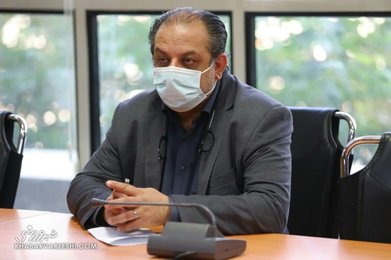با نامه پرسپولیس و فولاد سوپرجام قطعاً برگزار میشود/ هر مربی به کنفرانس نیاید به هوادارش بیاحترامی کرده است