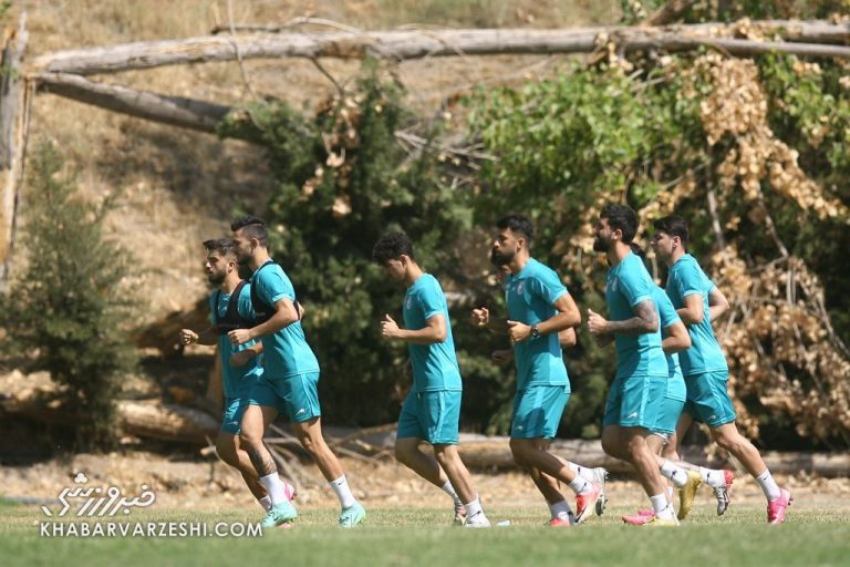 استقلالیها یکشنبه شب میپرند