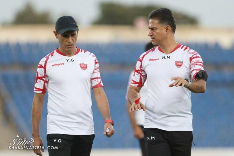 حمله مربی پرسپولیس به استقلالیها/ دنبال مسائل حاشیهای هستند/ متاسفانه فدراسیون مقابل پرسپولیس قرار گرفت
