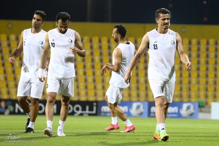 فرهاد مجیدی استقلال را تعطیل کرد و در دبی ماند!
