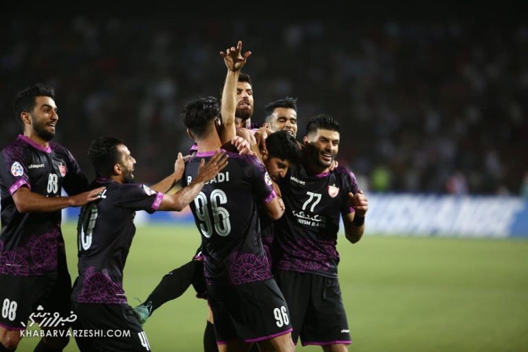 شوخی بازیکنان پرسپولیس با ترابی؛ شانسی زدی اما دمت گرم!