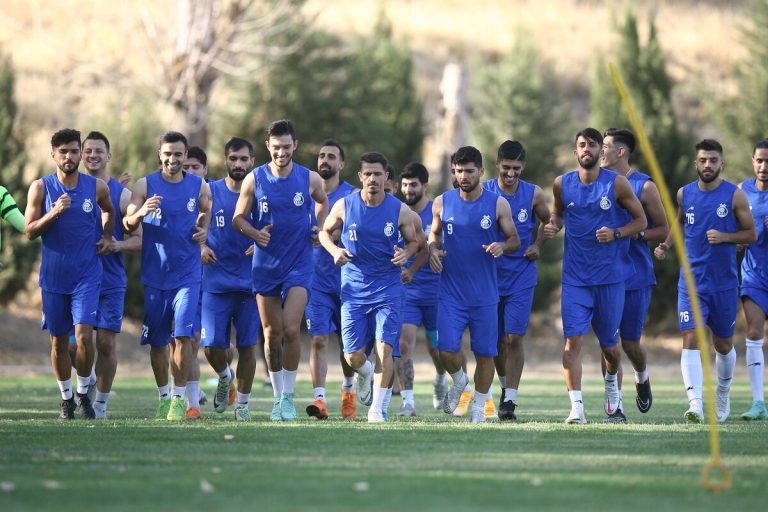 تمرین استقلال با حضور تمام نفرات/ بلبلی با لباس شخصی آمد
