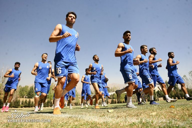 دلیل تمرین استقلال زیر آفتاب مشخص شد/ شاگردان مجیدی منتظر تأیید زمین چمن امیرآباد