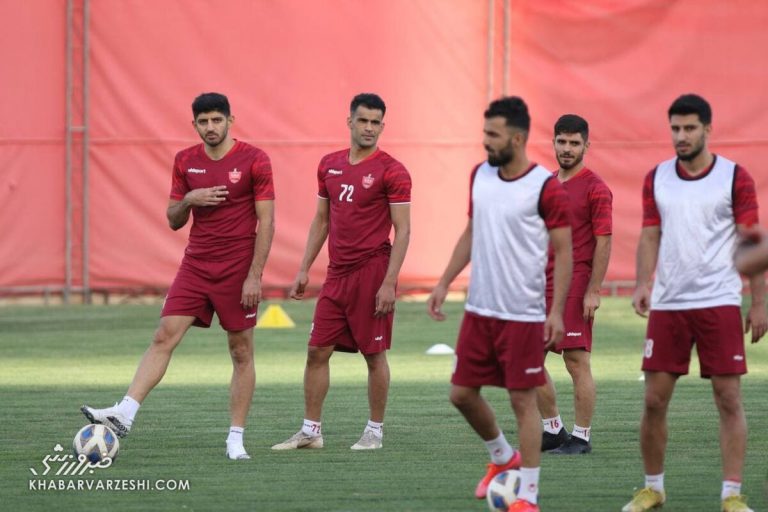 تمرین پرسپولیس تعطیل شد؟/ اعتصاب پرسپولیس فقط ۲۰ دقیقه طول کشید!