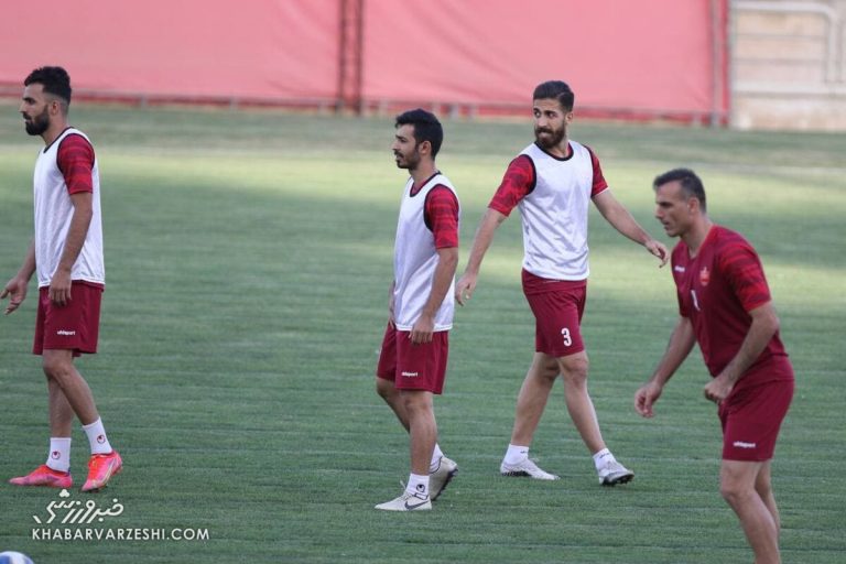 نارضایتی پرسپولیسیها از پرداختها/ بازیکنان صدای شکایتشان را به گل محمدی رساندند