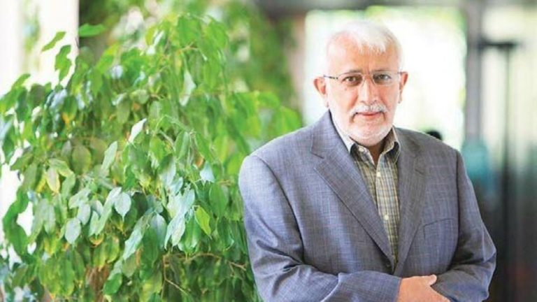 تحلیلگر مسائل بین الملل: تا وقتی قضیه برجام حل نشود هیچ کشوری حتی چین و روسیه وارد قراردادهای طولانی مدت با ایران نمی شوند