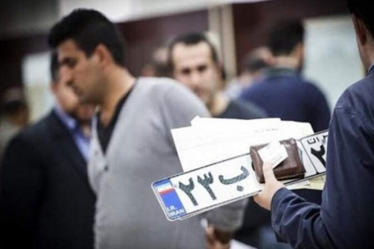 ادامه جدال برگ سبز خودرو؛ تنظیم سند قطعی انتقال خودرو در کمتر از ۱۵ دقیقه در دفاتر اسناد رسمی