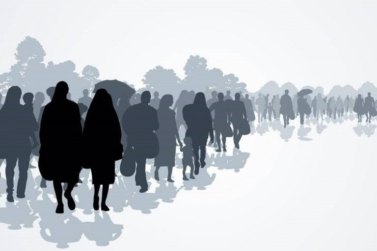 چرا کسی جلوی مهاجرت نخبه ها را نمی گیرد؟/ عملا تشویق به رفتن از کشور می کنیم