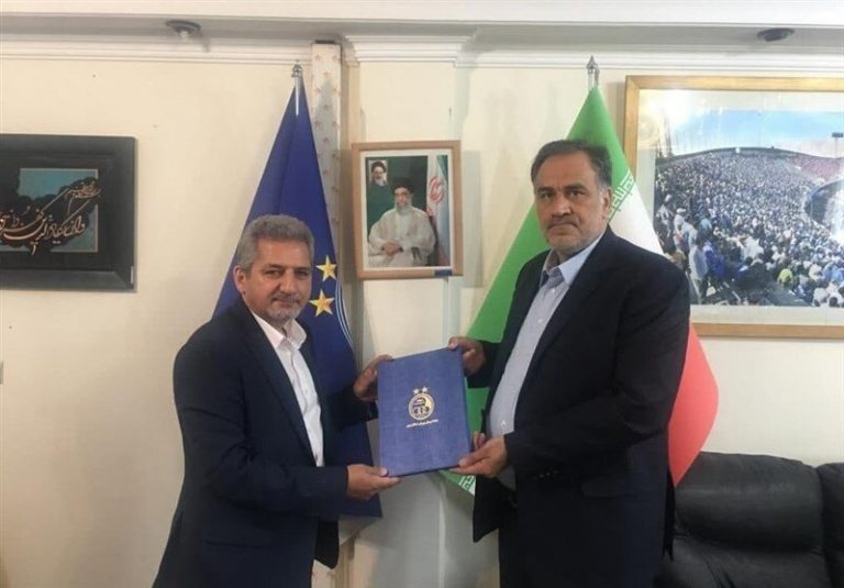 فریادشیران: مظاهری دنبال پول بود نه استقلال