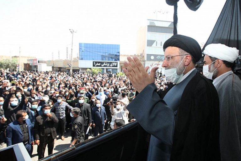 تصاویر | حضور و سخنرانی رئیس جمهور در جمع عزادران امام سجاد (ع) در زابل