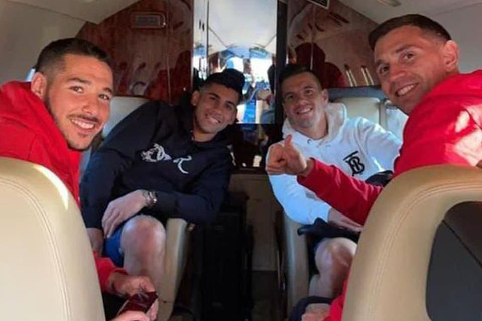 4 بازیکن باعث توقف بازی برزیل و آرژانتین شدند/عکس