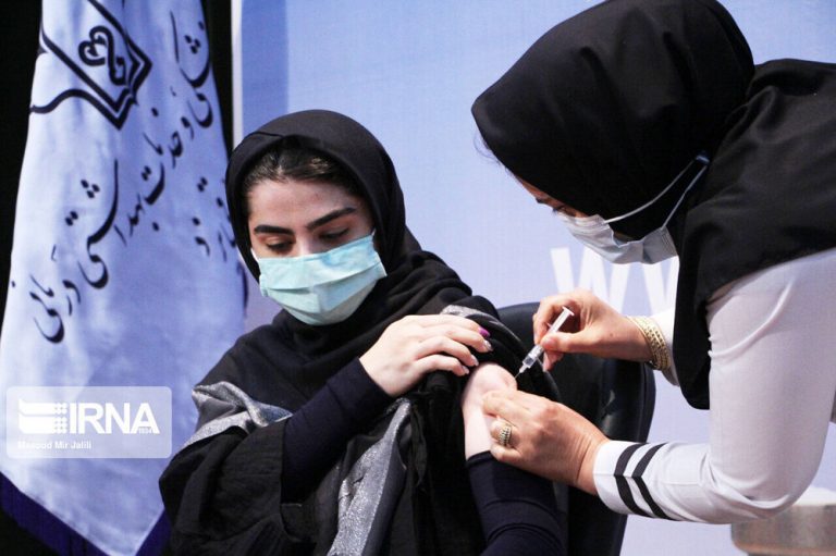 جزیرهنشینهای ۲۵ ساله واکسینه میشوند