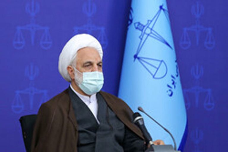 ببینید | لزوم بازنگری و تغییر برخی قوانین و رفتارها به نفع زنان