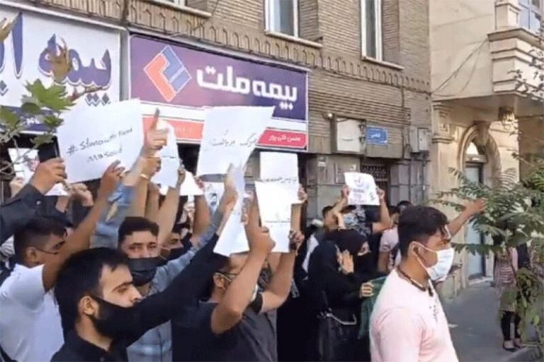 ببینید | حمایت تهرانیها از احمد مسعود؛ اعتراض مقابل سفارت پاکستان