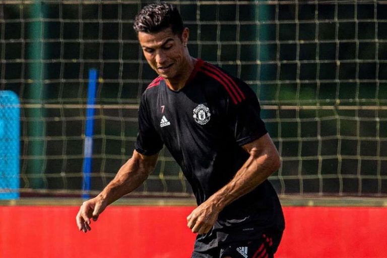 ببینید | قاب‌های دیدنی از اولین تمرین کریستیانو رونالدو در منچستریونایتد