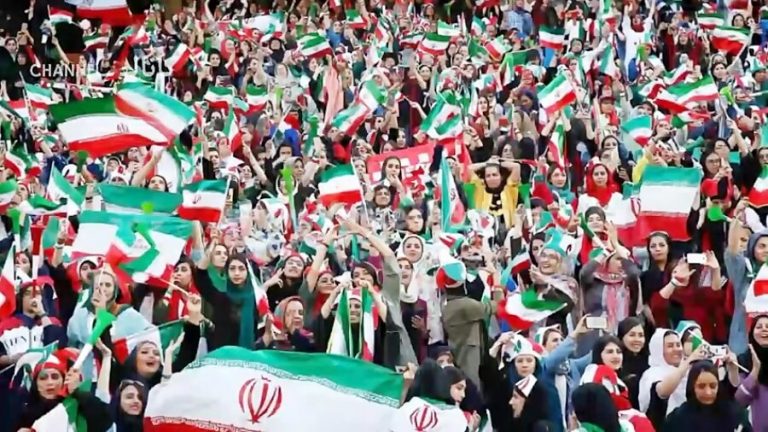 زهرا خواجوی:در ورزشگاه آزادی نه زنی آزار دید و نه اتفاق بدی افتاد