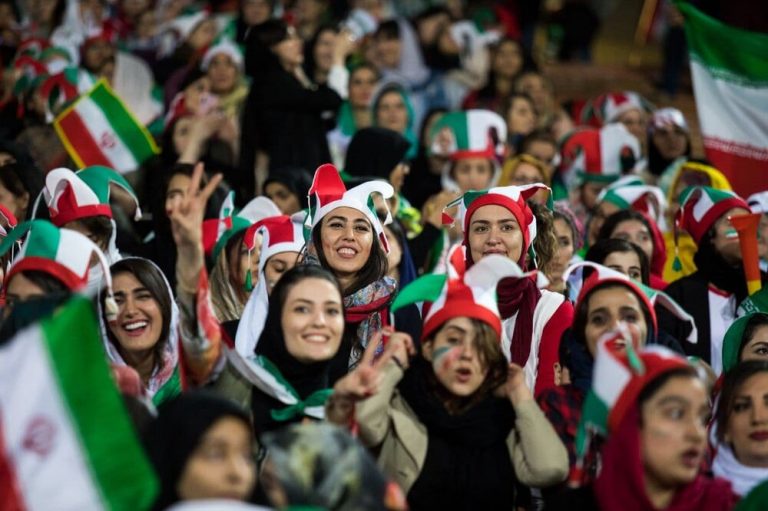چالشهای اساسی بر سر راه حضور زنان به ورزشگاه