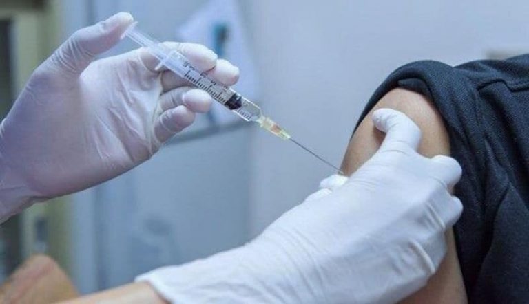 آغاز واکسیناسیون کودکان در روزی که مرگومیر کرونایی کاهش داشت