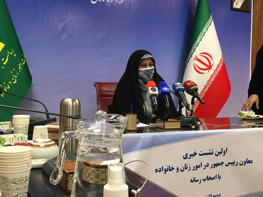 انسیه خزعلی: ۱۶ سالگی ازدواج کردم با حق طلاق و کار و تحصیل/ با ازدواجهای قبل از بلوغ موافق نیستیم
