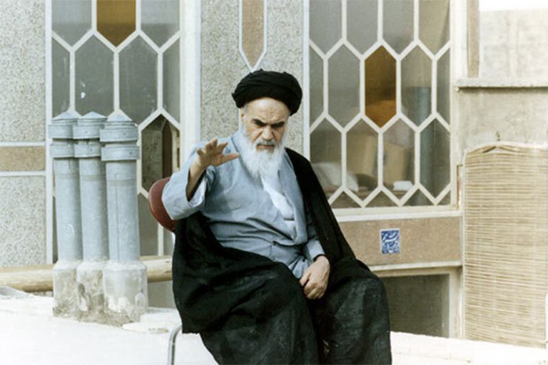 ببینید | امام خمینی(ره) در ساعات اولیه جنگ چه فرمودند؟