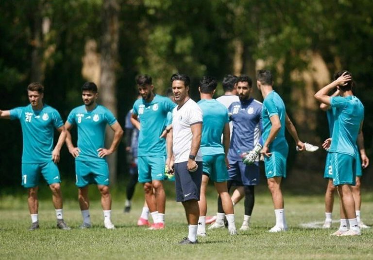 تمدید قرارداد فرهاد مجیدی با استقلال برای 3 فصل دیگر/عکس