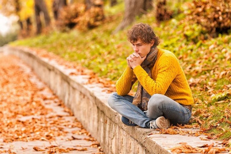 اینفوگرافیک | چگونه با افسردگی پاییزی مقابله کنیم؟