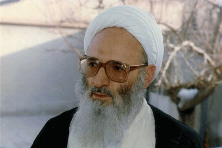 ببینید | علامه حسن زاده آملی: لباسی که بر تن ماست آرم نبوت است