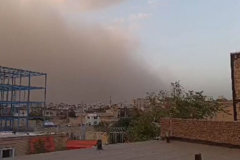 ببینید | طوفان گردوخاک به مشهد رسید