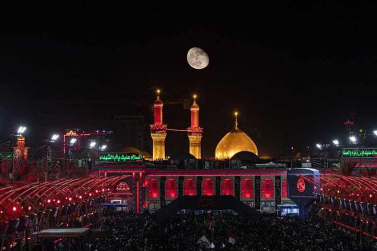 تصاویر | قابهای تاثیرگذار از کربلا در شب اربعین حسینی