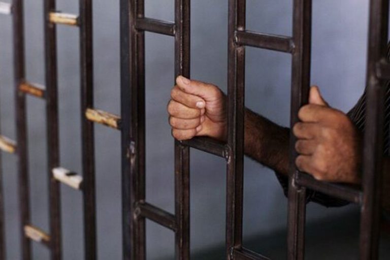 ببینید | لحظه هولناک سرقت مسلحانه به صندوقداران فروشگاه در برزیل