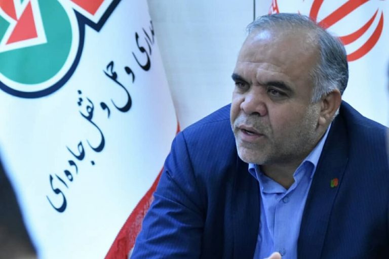 استقرار ۳۰ دستگاه اتوبوس اعزامی از لرستان آماده خدمت رسانی به زائران در مهران