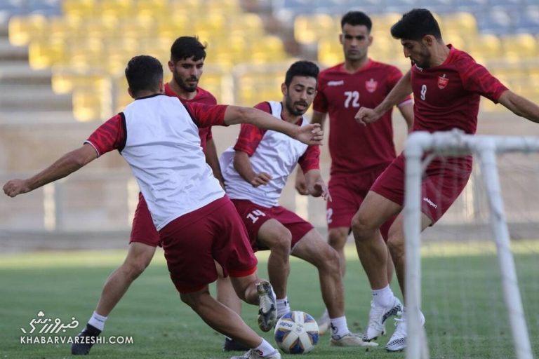 بازیکنان پرسپولیس حقوق ماهیانه میگیرند