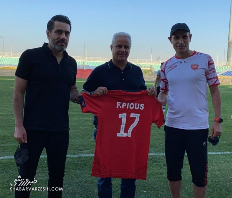 یحیی و تیمش چشم و چراغ فوتبال ایران هستند/ پرسپولیس از الهلال پرستاره «تیمتر» است/ شماره ۱۷ را اولین بار خوردبین به من داد