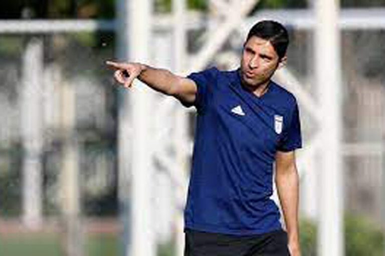 وحید هاشمیان نزدیک گواردیولا/عکس