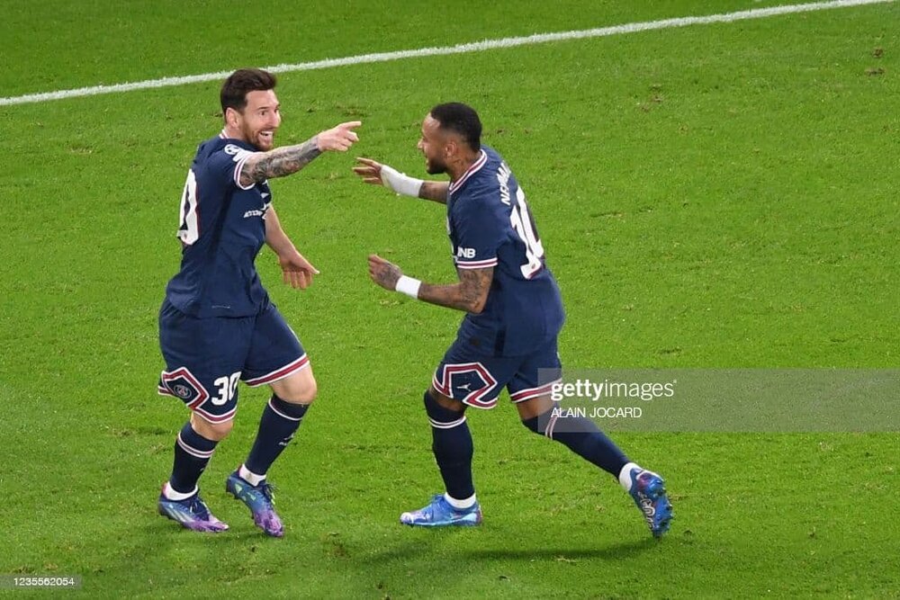 اولین گل مسی برای پاریس/عکس