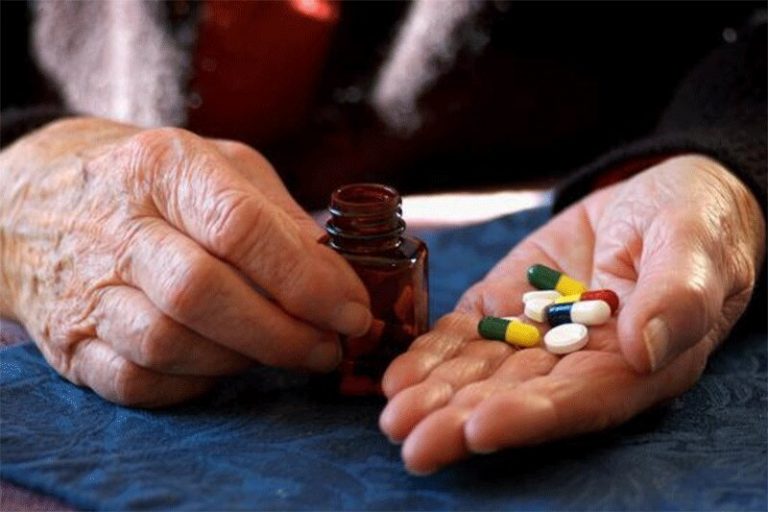 ببینید | داروهایی که برای سالمندان خطرساز است