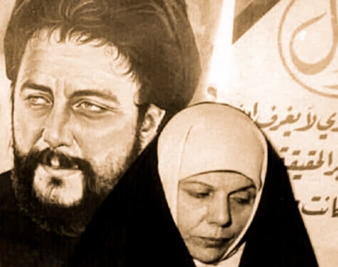 زنی منظم و شیکپوش، همواره در سکوت، صداقت و صبوری
