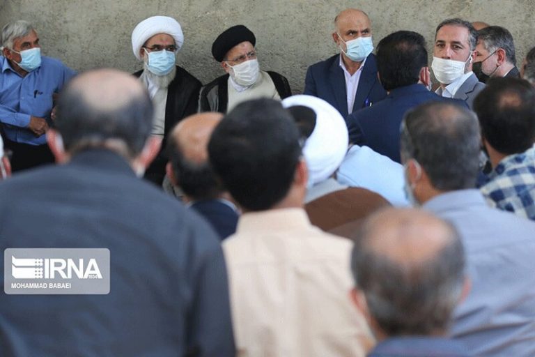 تصاویر | دیدار رییس جمهوری با مردم و کشاورزان تنگستان